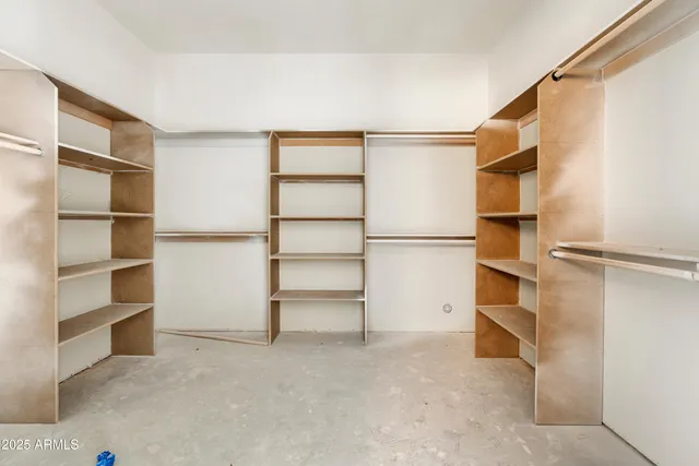 a view of an outdoor space