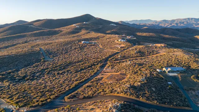 $949,000 | 750 South Grant Woods Parkway, Dewey, AZ 86327