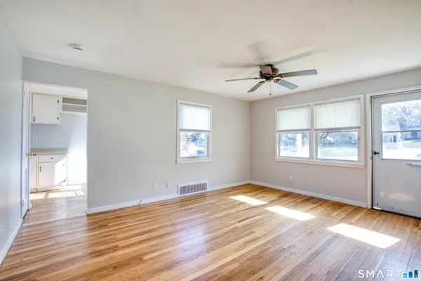 $2,700 | 124 Mayflower Street, West Hartford, CT 06110