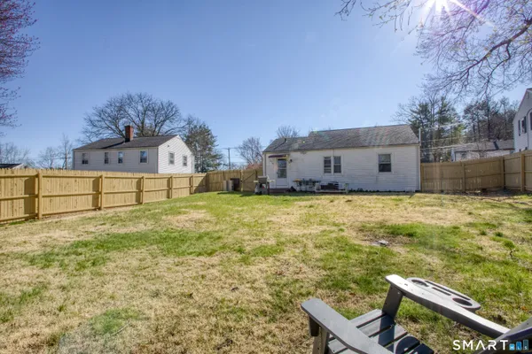 $2,700 | 124 Mayflower Street, West Hartford, CT 06110