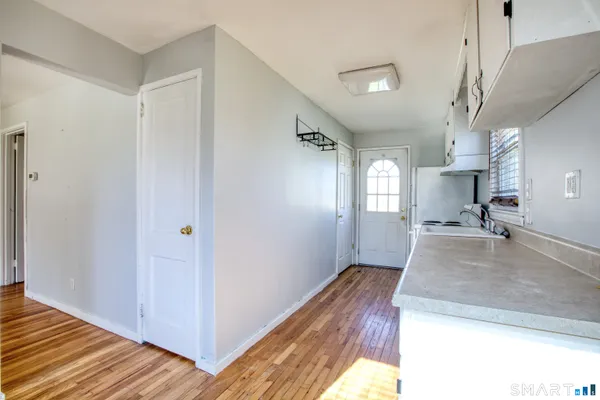 $2,700 | 124 Mayflower Street, West Hartford, CT 06110