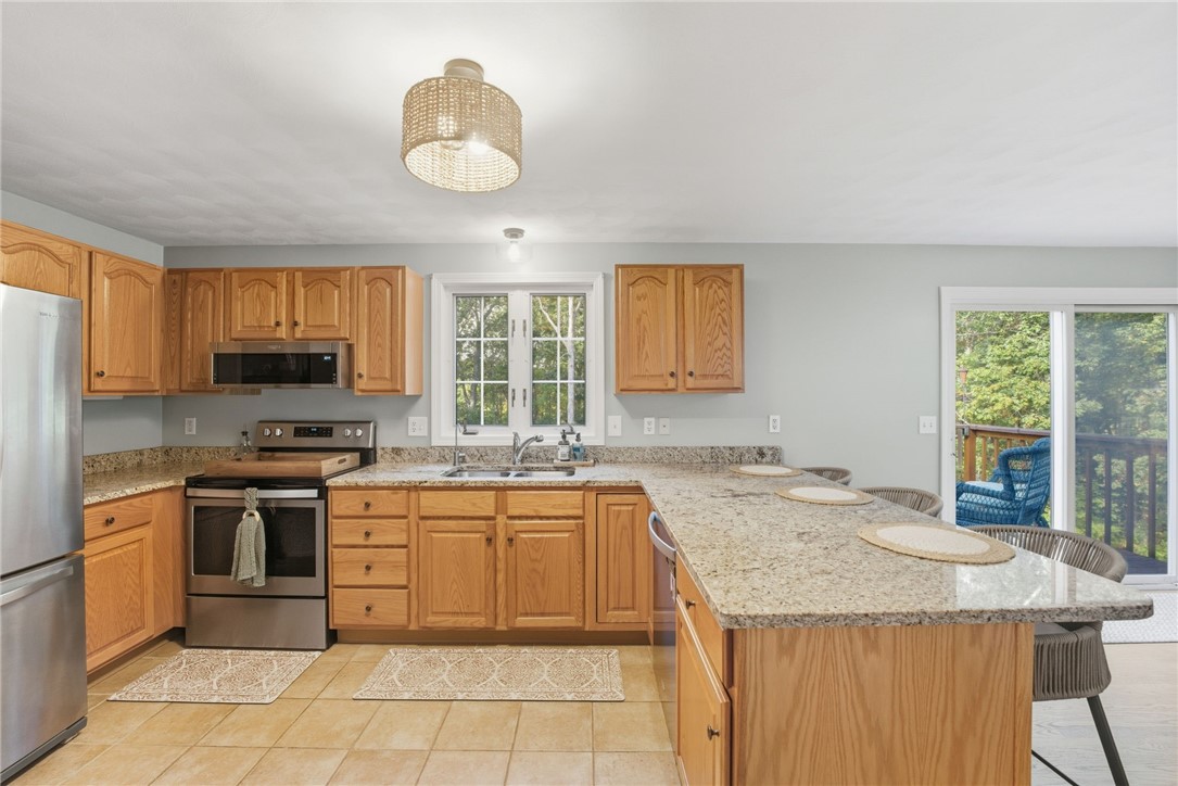 24 Buratti Road Johnston, RI 02919 - Photo 13 of 50 Gallery Image 13