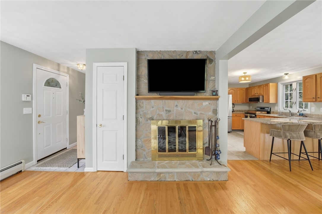 24 Buratti Road Johnston, RI 02919 - Photo 4 of 50 Gallery Image 4