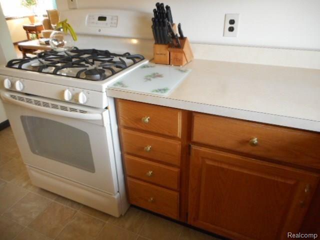 41124 Savage Road Belleville, MI 48111 - Photo 21 of 88 DSCN6133.JPG