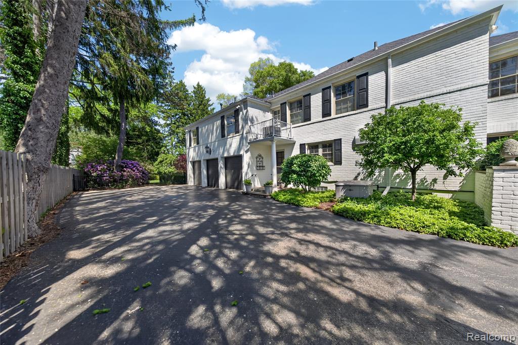 66 Oxford Road Grosse Pointe, MI 48236 - Photo 46 of 52