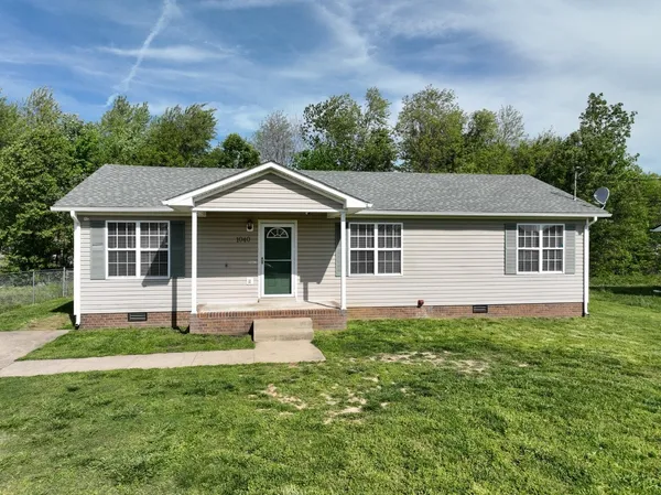 $1,350 | 1040 Bush Avenue, Oak Grove, KY 42262