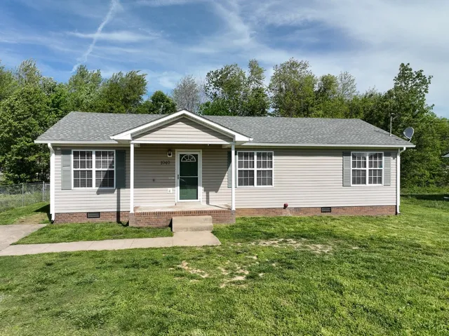 $1,350 | 1040 Bush Avenue, Oak Grove, KY 42262