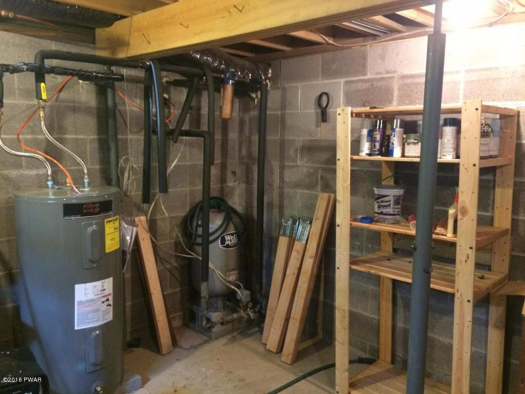 139 Dirk Road Tafton, PA 18464 - Photo 31 of 37 31 Basement