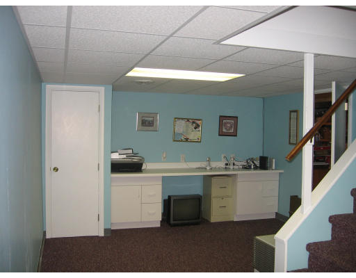 103 Squassick Road West Springfield, MA 01089 - Photo 11 of 15 Gallery Image 11