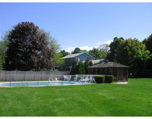 103 Squassick Road West Springfield, MA 01089 - Photo 14 of 15 Gallery Image 14