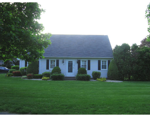 103 Squassick Road West Springfield, MA 01089 - Photo 2 of 15 Gallery Image 2