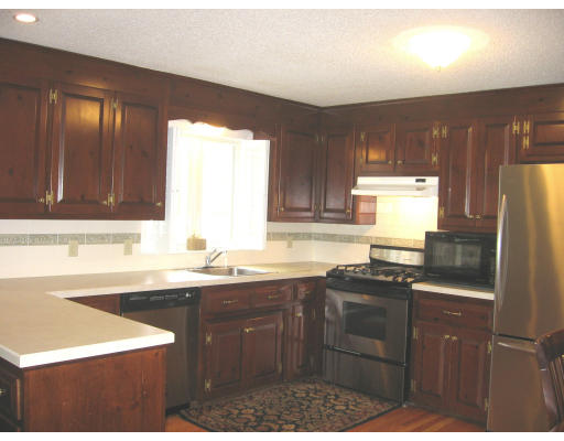 103 Squassick Road West Springfield, MA 01089 - Photo 10 of 15 Gallery Image 10