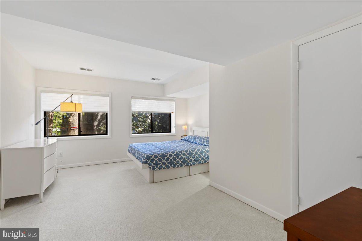 9411 Fernwood Road Bethesda, MD 20817 - Photo 61 of 101