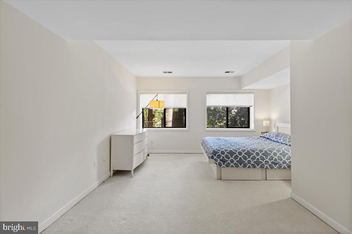 9411 Fernwood Road Bethesda, MD 20817 - Photo 62 of 101