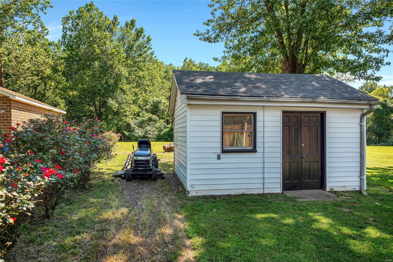 3452 Baumgartner Road St. Louis, MO 63129 - Photo 25 of 26 Gallery Image 25