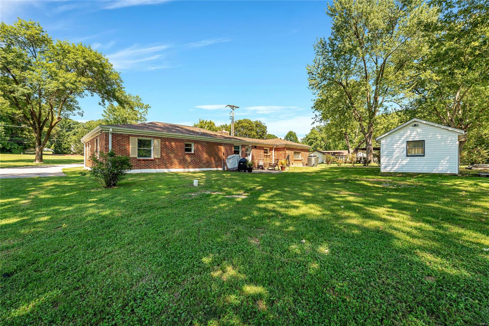 3452 Baumgartner Road St. Louis, MO 63129 - Photo 4 of 26 Gallery Image 4