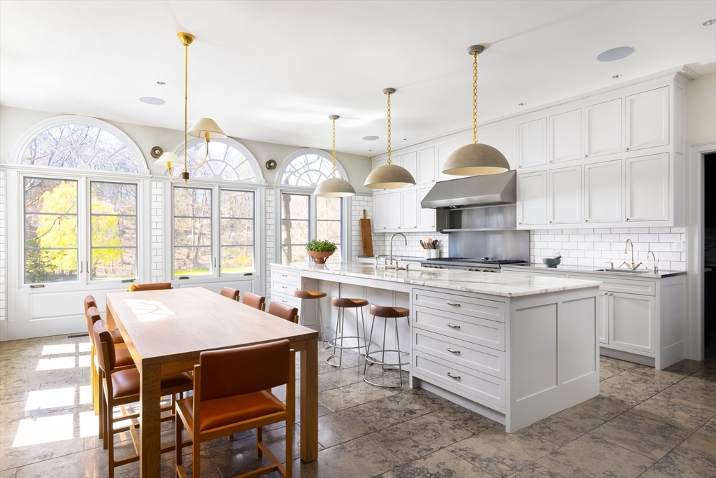 280 Warren Street Brookline, MA 02445 - Photo 6 of 39