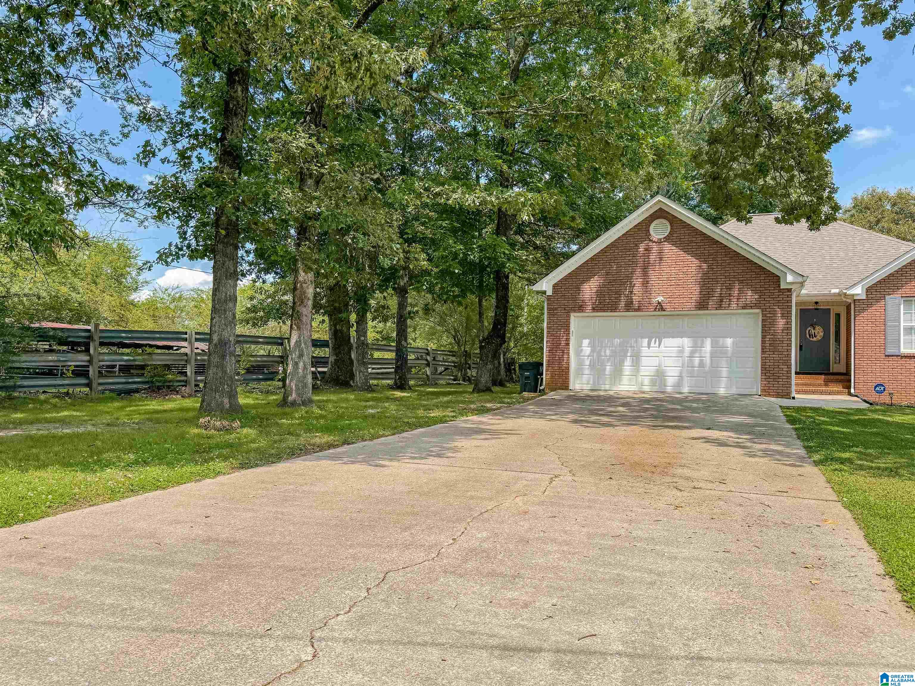 489 Bailey Loop Road Gardendale, AL 35071 - Photo 3 of 31