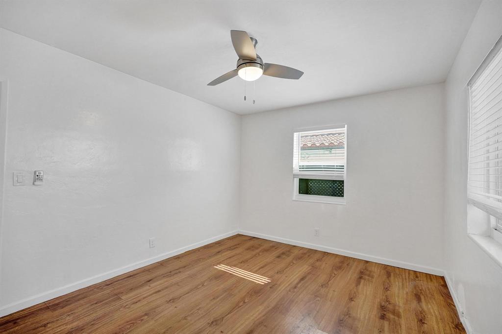 326 Madison Street, Unit 2 Hollywood, FL 33019 - Photo 15 of 27 an empty room with a window