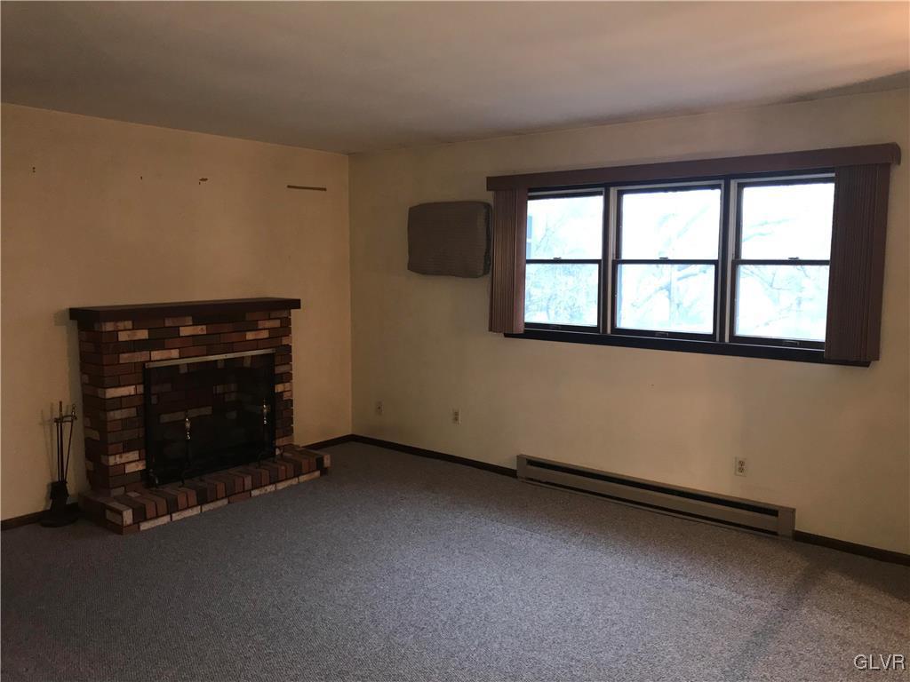 567 Georgetown Road Nazareth, PA 18064 - Photo 14 of 21 Family Room