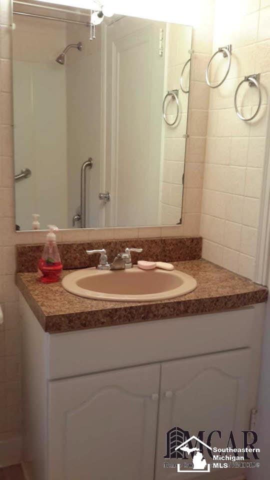 4180 Newport Road Newport, MI 48166 - Photo 10 of 14 Full Bath