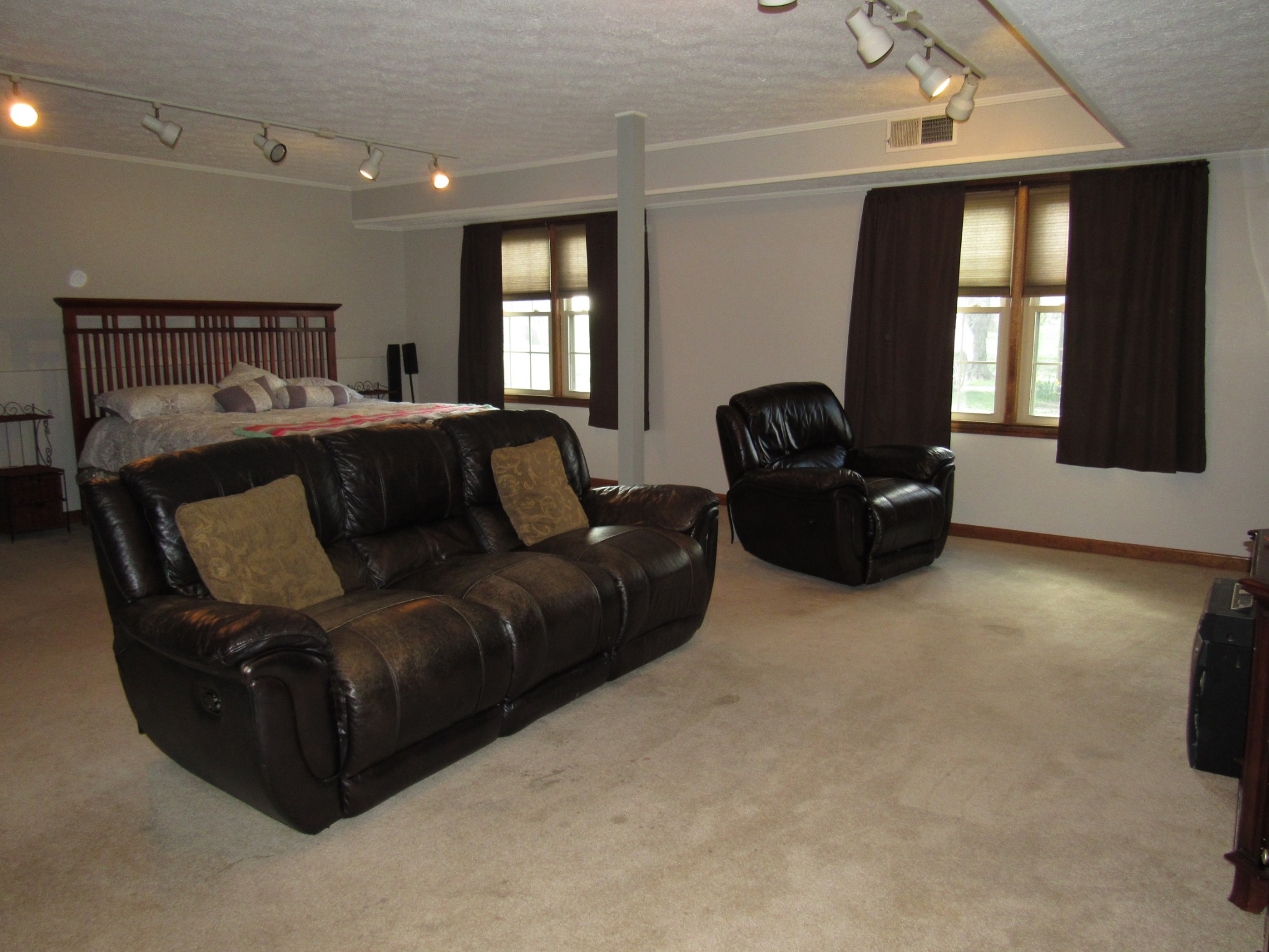 11885 Palmyra Road Oak Grove, KY 42262 - Photo 11 of 21 a living room with furniture and a flat screen tv
