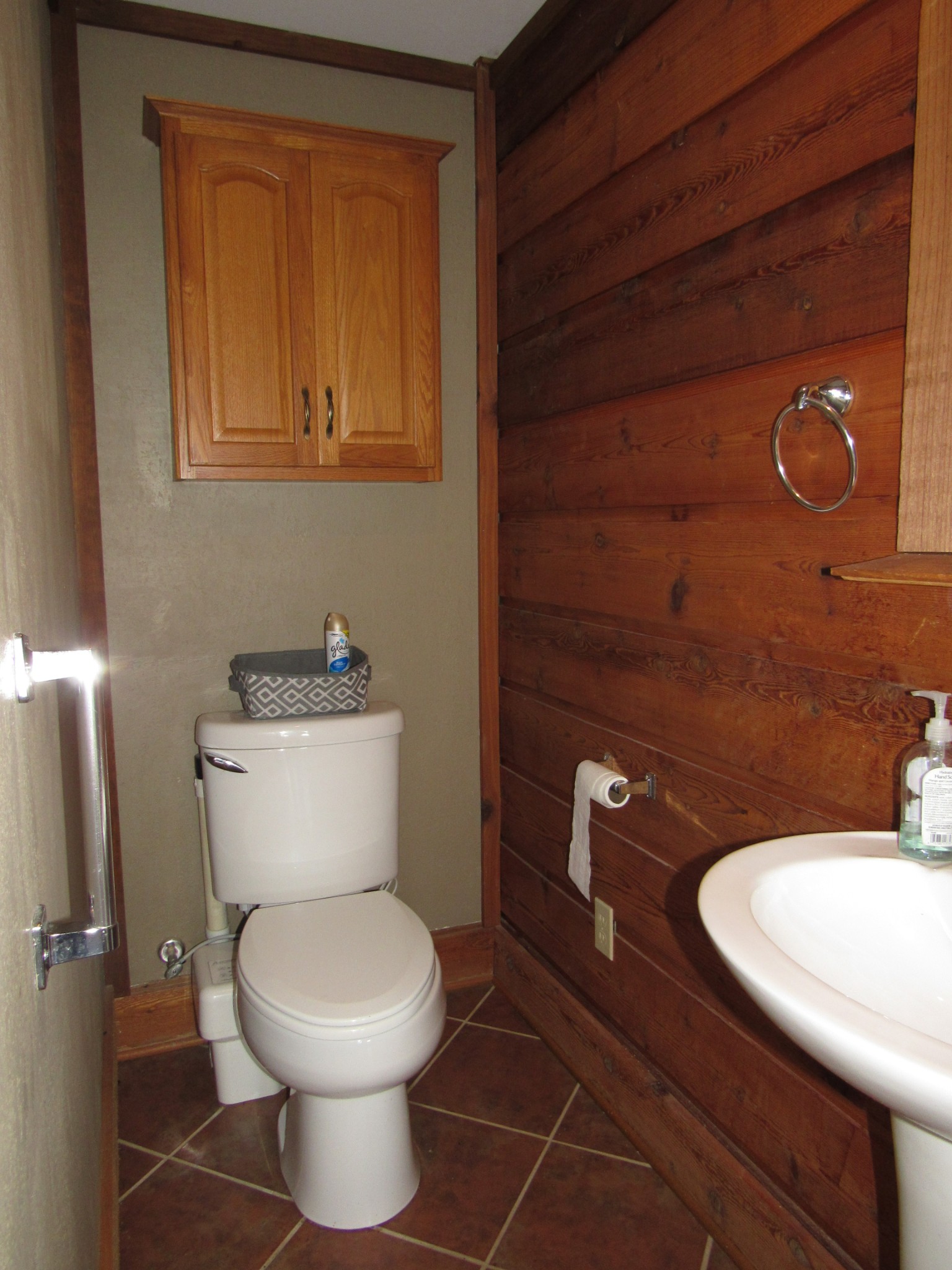 11885 Palmyra Road Oak Grove, KY 42262 - Photo 8 of 21 a bathroom with a toilet and a sink
