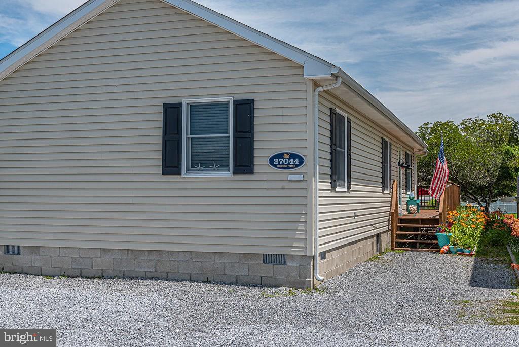 37044 Laws Point Road Selbyville, DE 19975 - Photo 4 of 31 Gallery Image 4