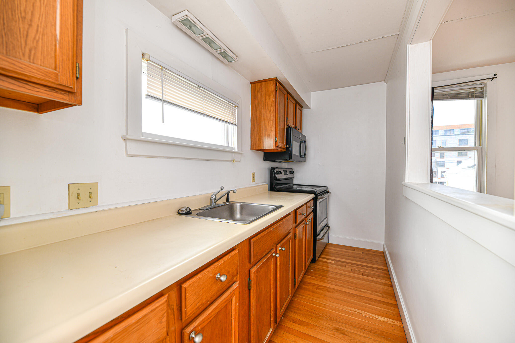 58 Portland Street, Unit 4 Portland, ME 04101 - Photo 2 of 24 RSN_1695