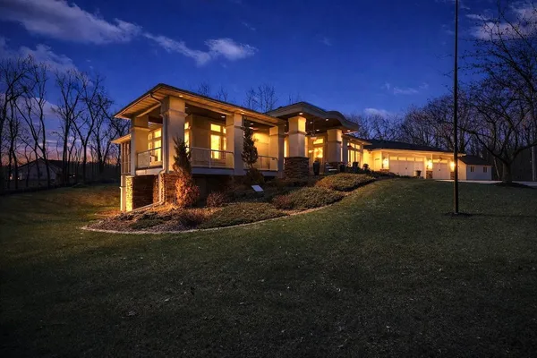 $1,289,000 | 9401 Elm Court, Prior Lake, MN 55372