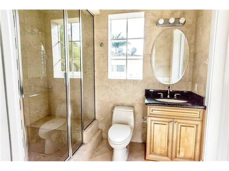 3207 Barton Road Pompano Beach, FL 33062 - Photo 13 of 16 Bathroom