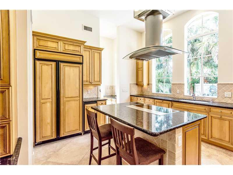 3207 Barton Road Pompano Beach, FL 33062 - Photo 5 of 16 Kitchen