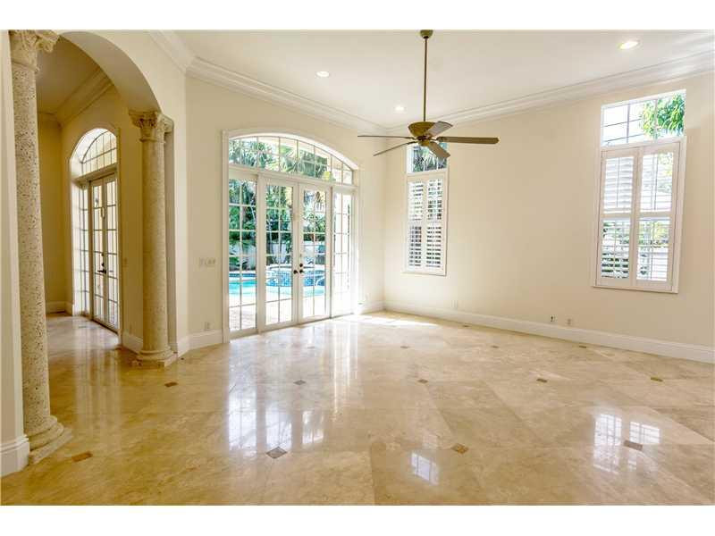 3207 Barton Road Pompano Beach, FL 33062 - Photo 6 of 16 Family/Great Room