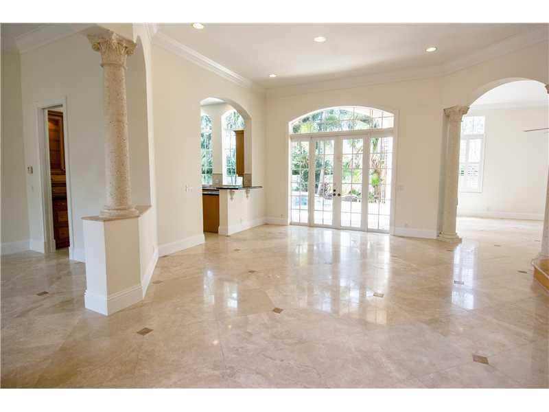 3207 Barton Road Pompano Beach, FL 33062 - Photo 7 of 16 Family/Great Room