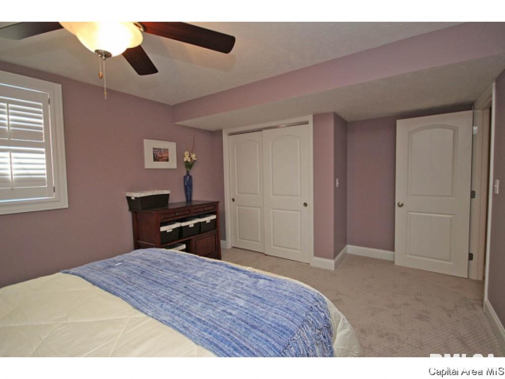 226 Buffett Drive Springfield, IL 62711 - Photo 13 of 27 Gallery Image 13