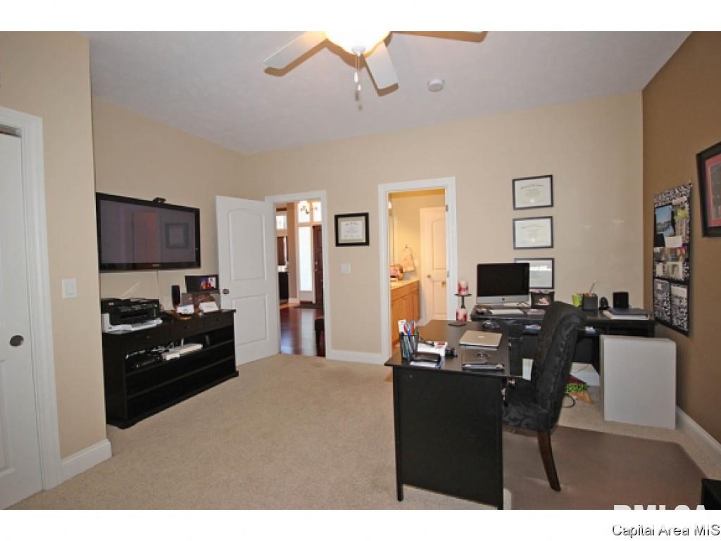 226 Buffett Drive Springfield, IL 62711 - Photo 9 of 27 Gallery Image 9