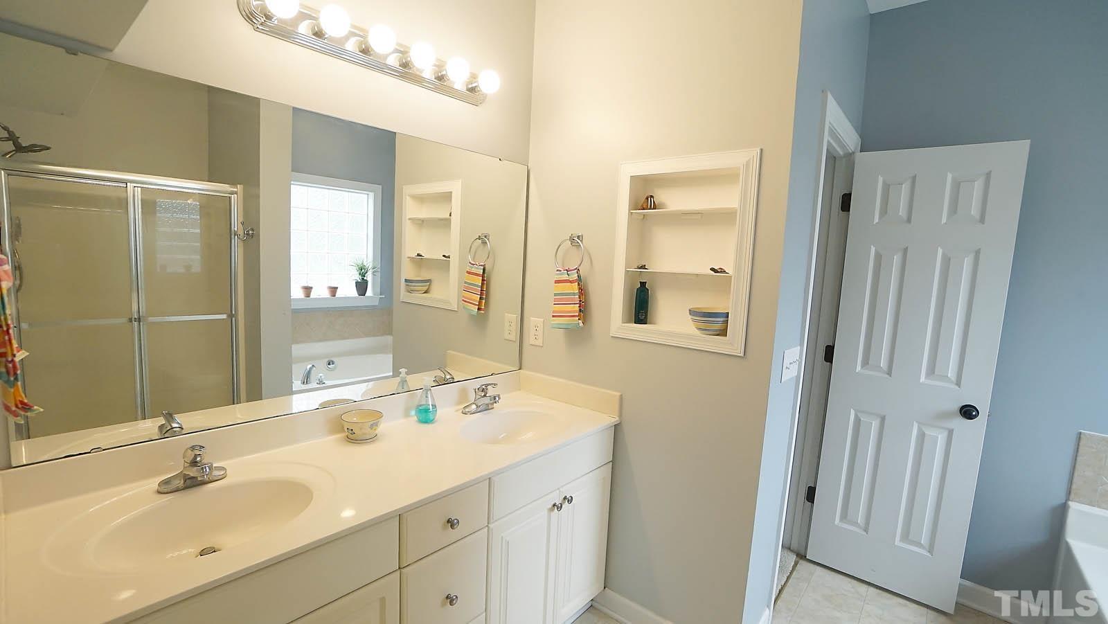 318 Jamison Drive Raleigh, NC 27610 - Photo 10 of 24 Gallery Image 10