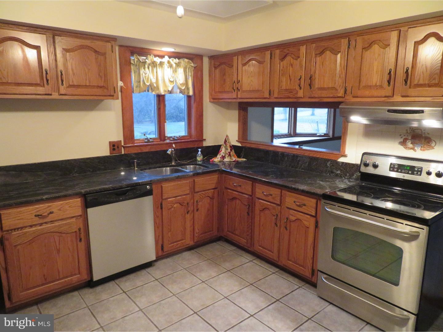 5147 New Road New Hope, PA 18938 - Photo 4 of 25 Kitchen