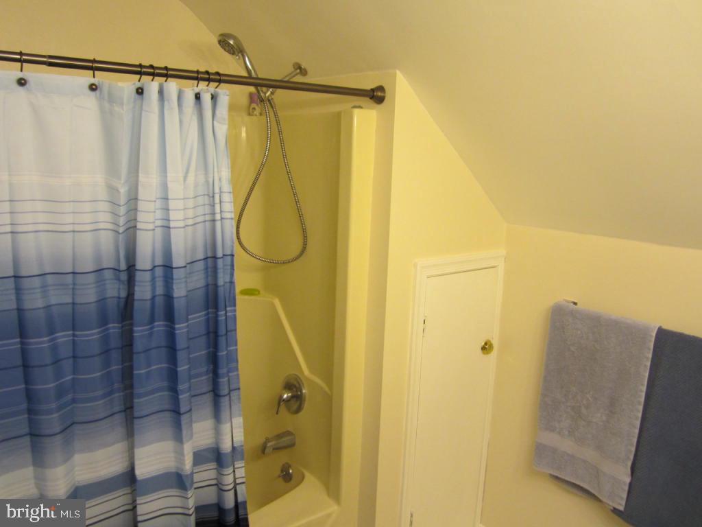 238 Hickory Drive Lititz, PA 17543 - Photo 18 of 27 a bathroom with a shower