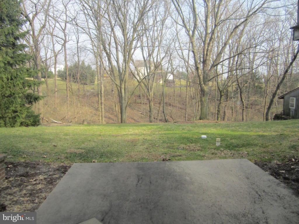 238 Hickory Drive Lititz, PA 17543 - Photo 25 of 27