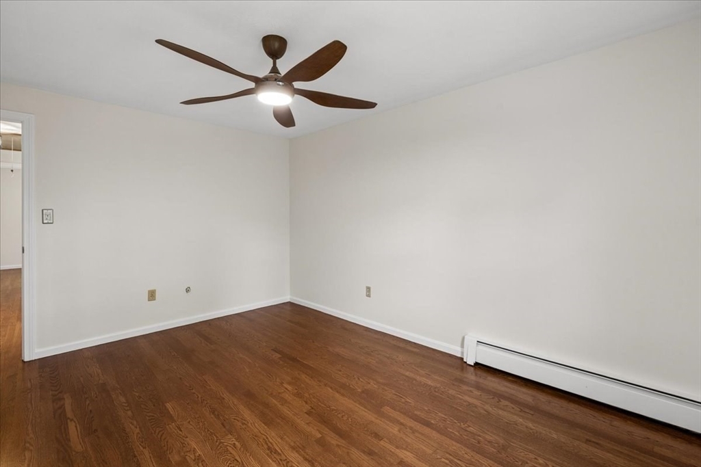 9 Robinhood Road Tyngsborough, MA 01879 - Photo 20 of 41