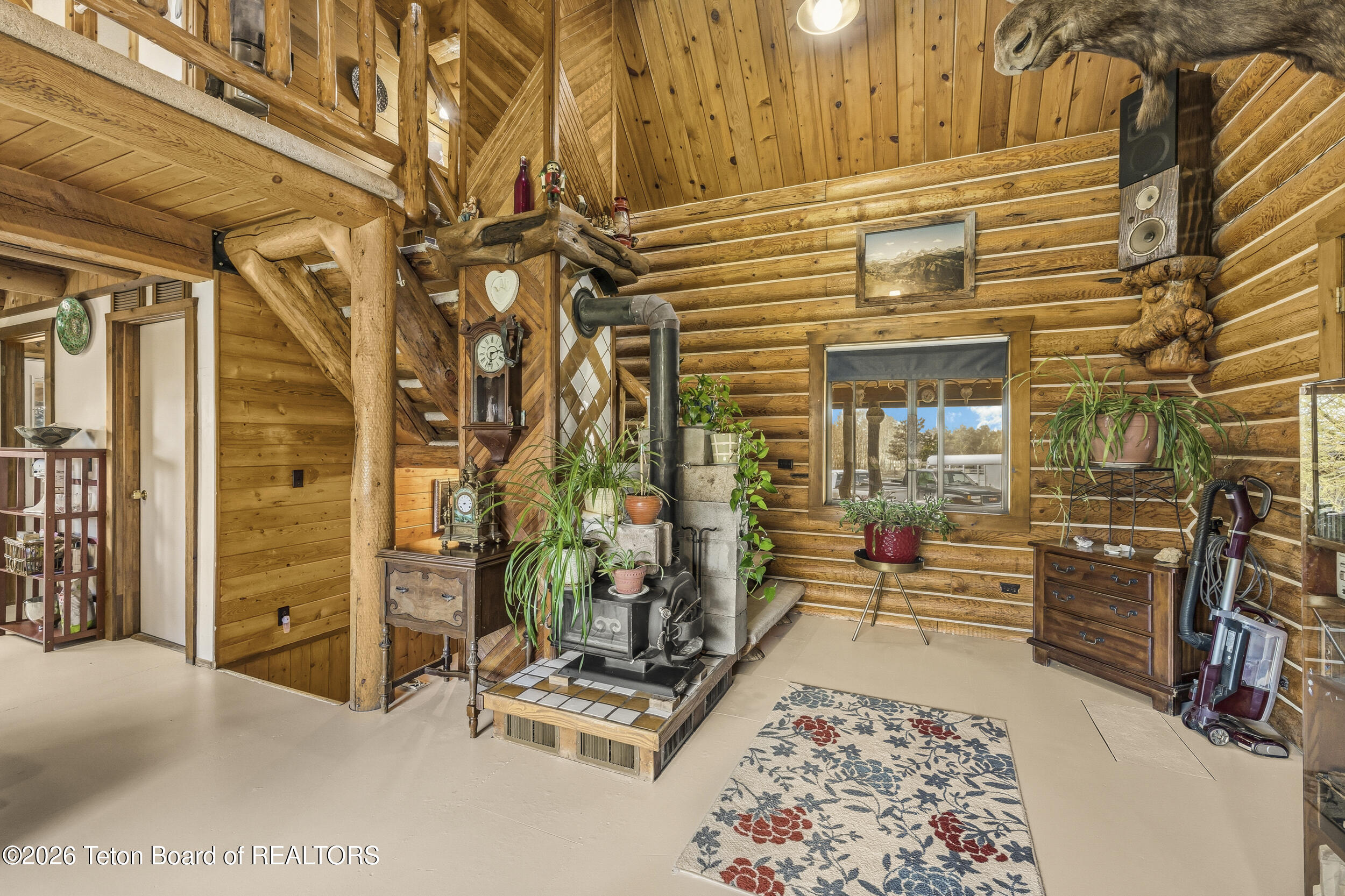 2315 South Stateline Road Driggs, ID 83422 - Photo 12 of 49 Living Room 5