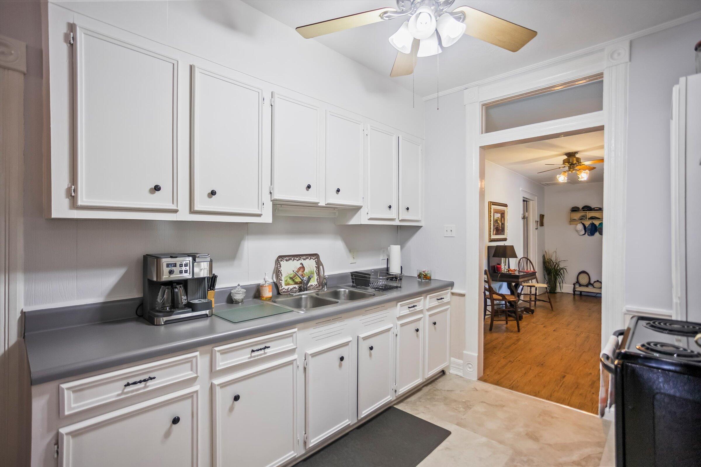 818 Calhoun Street Johnston, SC 29832 - Photo 15 of 49