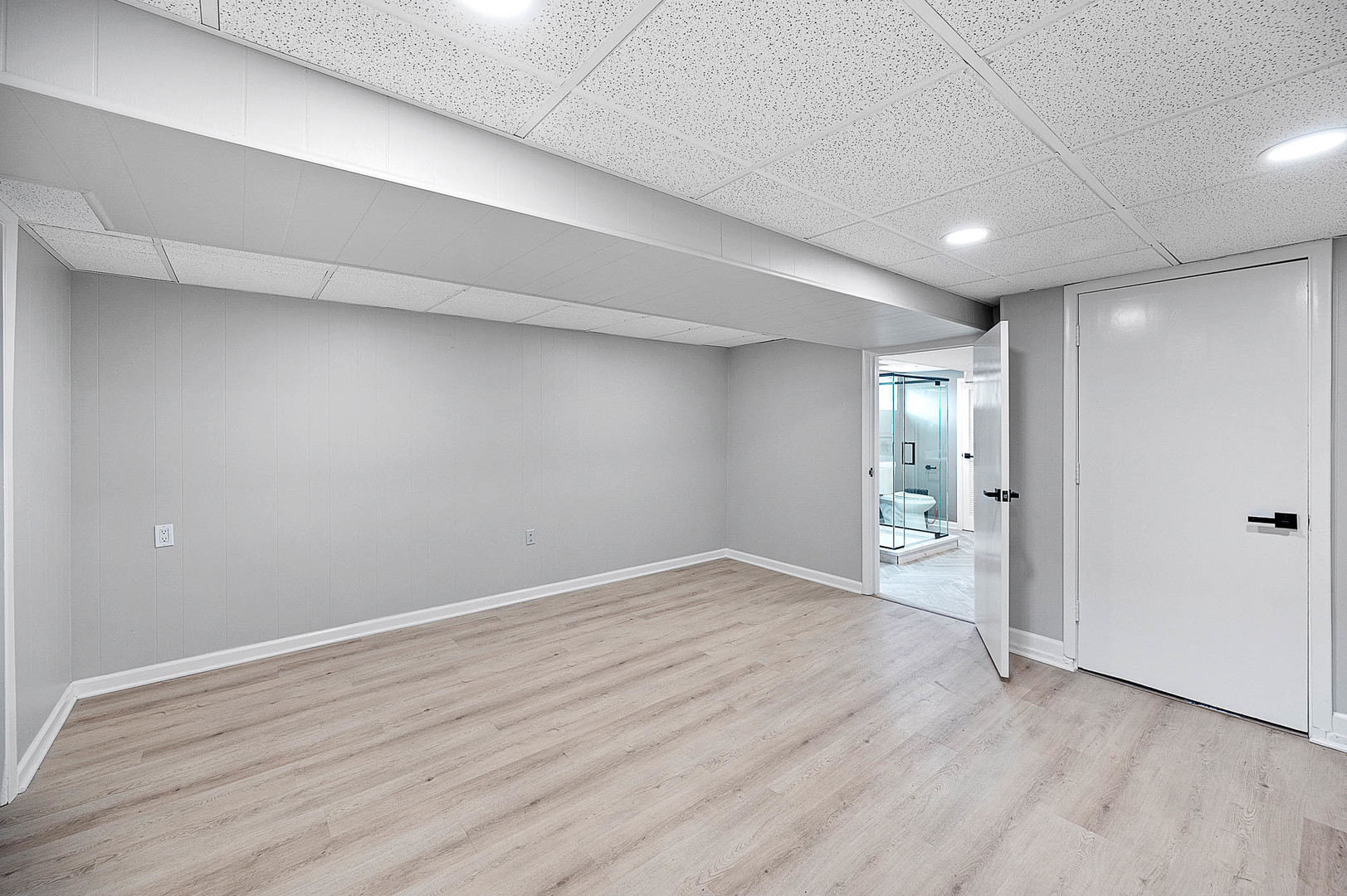 520 Dodson Street Geneva, IL 60134 - Photo 19 of 21 wooden floor in an empty room with a window