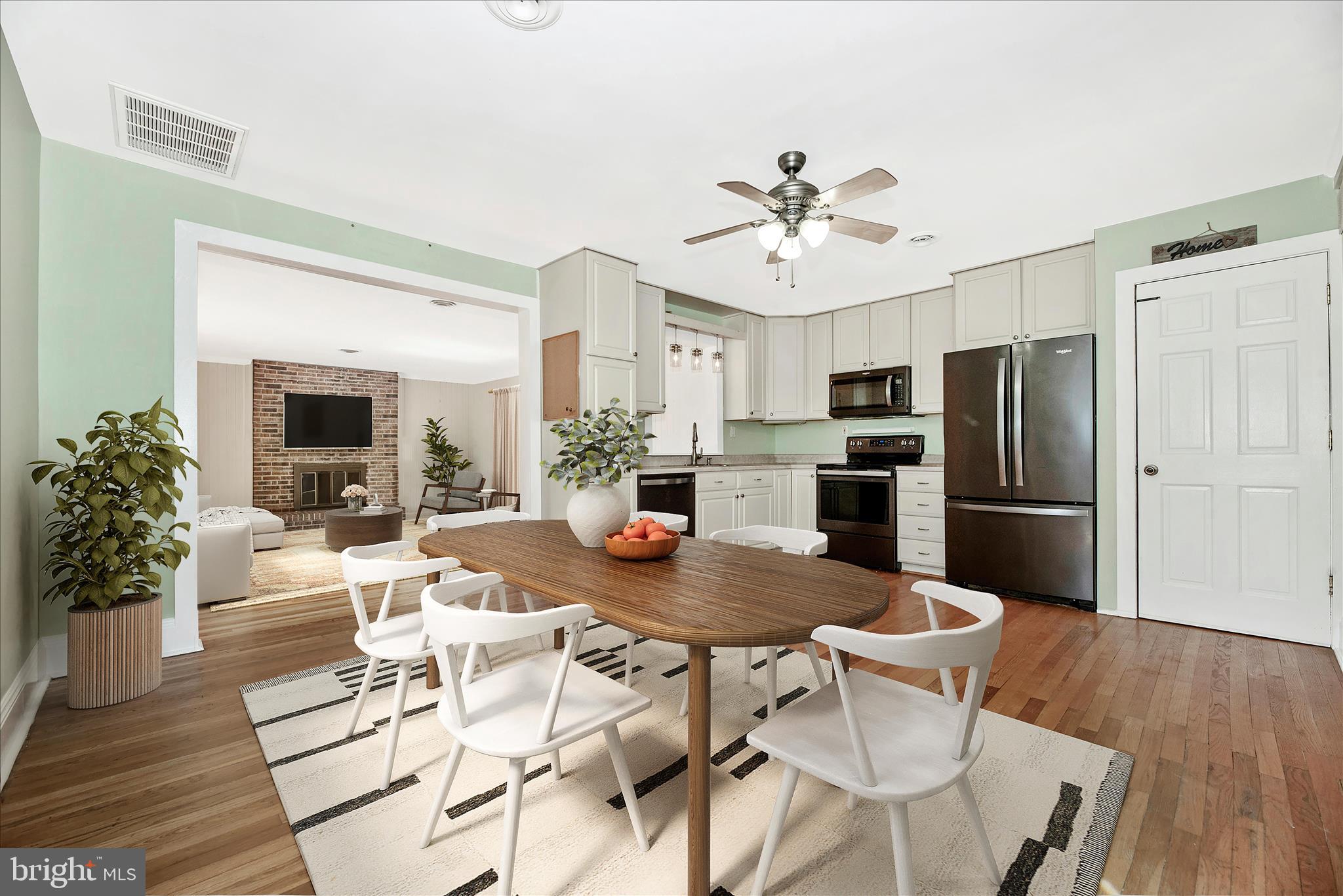 1403 Streaker Road Sykesville, MD 21784 - Photo 8 of 57 Virtually Staged Kitchen Dining Area