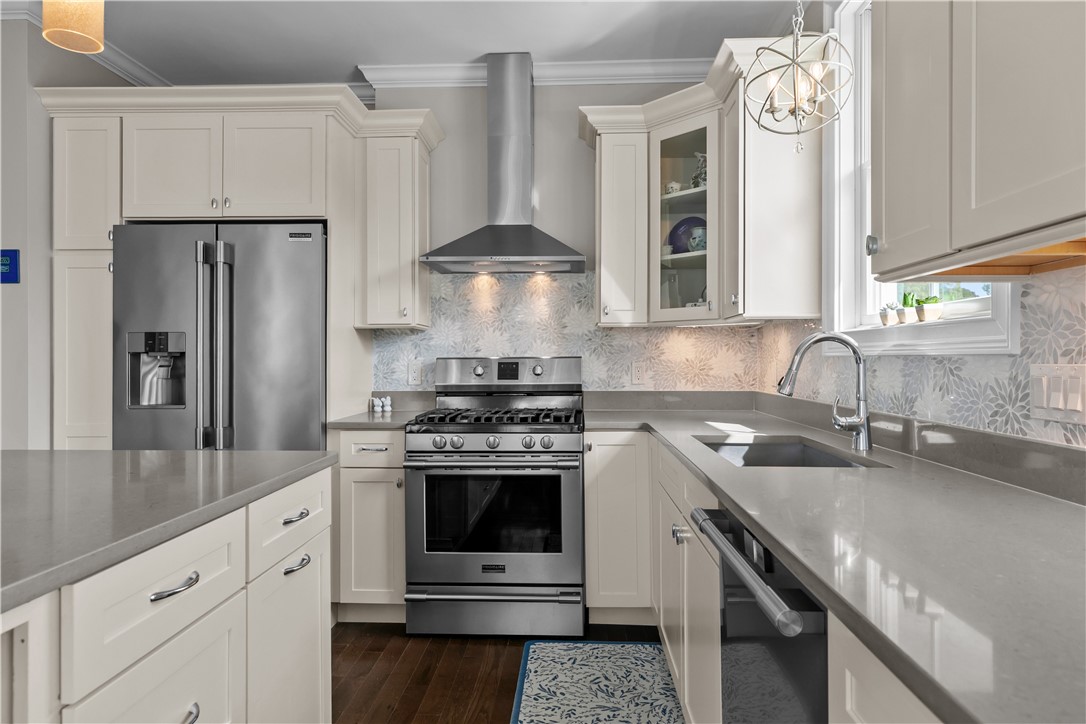 50 Kettle Point Avenue, Unit 50 East Providence, RI 02914 - Photo 12 of 43