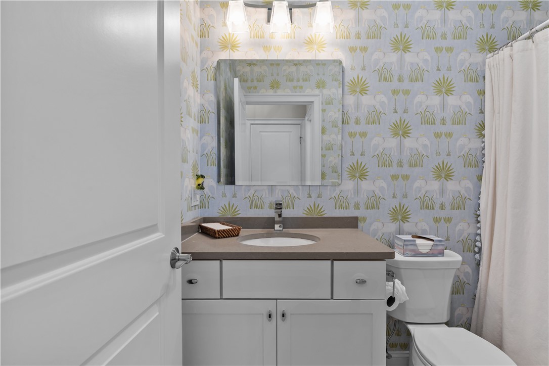 50 Kettle Point Avenue, Unit 50 East Providence, RI 02914 - Photo 35 of 43 Full Bathroom Level 3