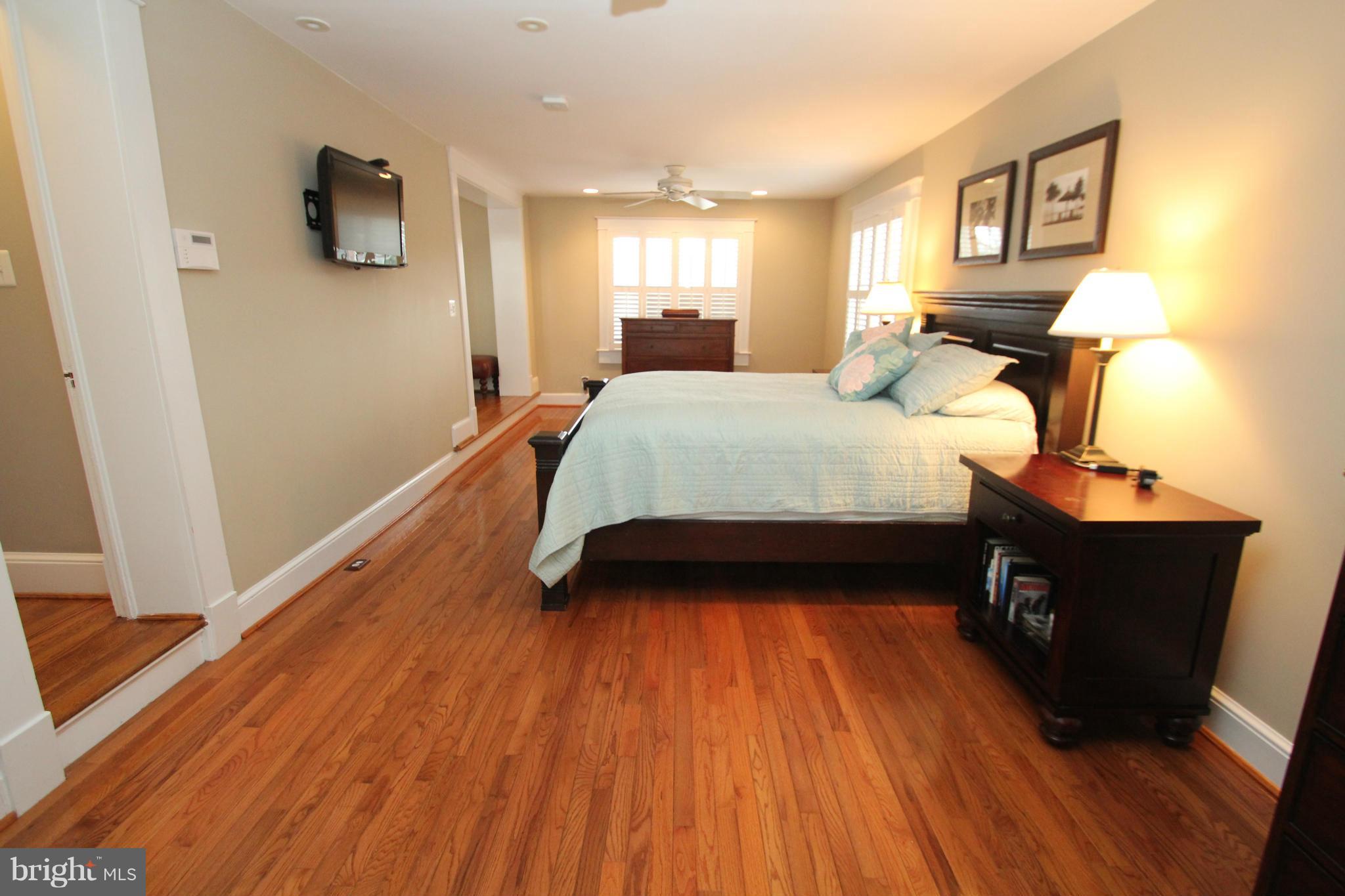 1004 Russell Road Alexandria, VA 22301 - Photo 12 of 30 Bedroom (Master)