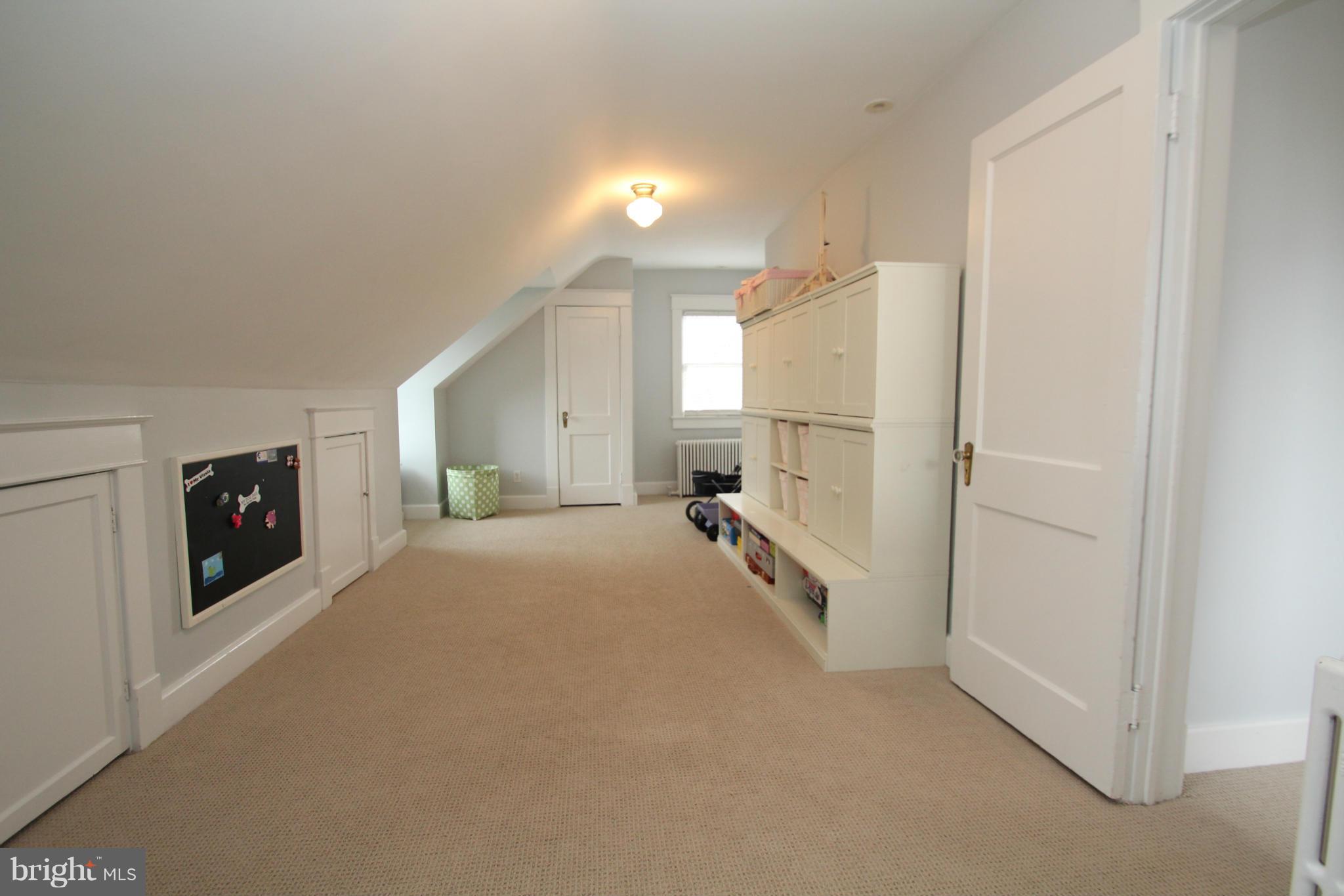 1004 Russell Road Alexandria, VA 22301 - Photo 20 of 30 Interior (General)