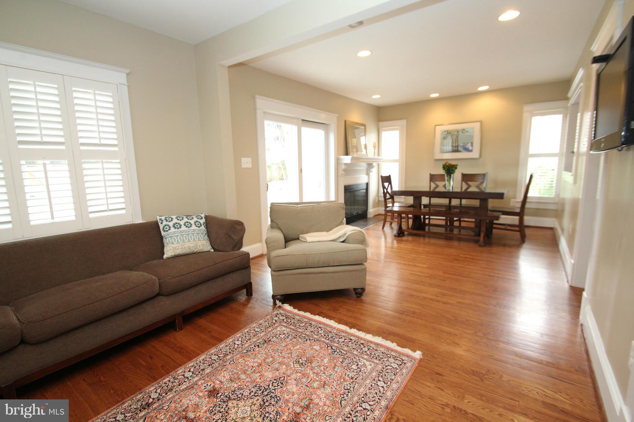 1004 Russell Road Alexandria, VA 22301 - Photo 9 of 30 Family Room